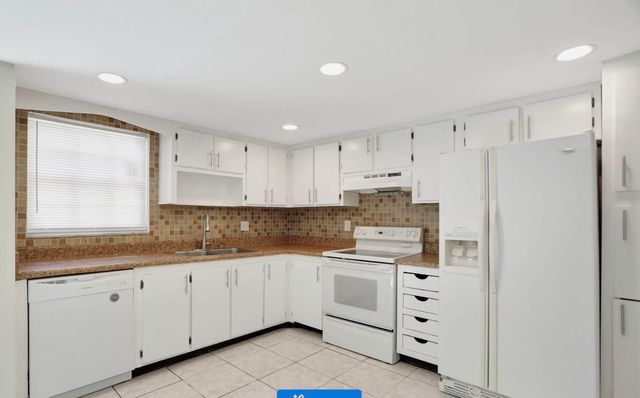 3056 Riverside Drive c6, Coral Springs, FL 33065