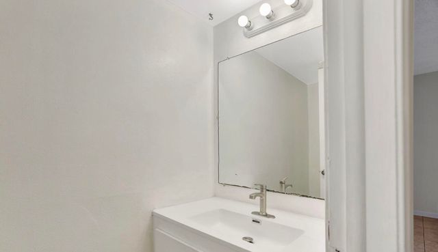3056 Riverside Drive c6, Coral Springs, FL 33065