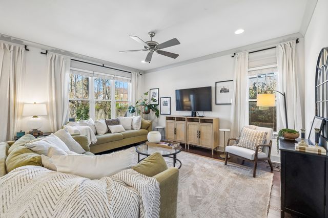 223 Treutland Ave, Nashville, TN 37207