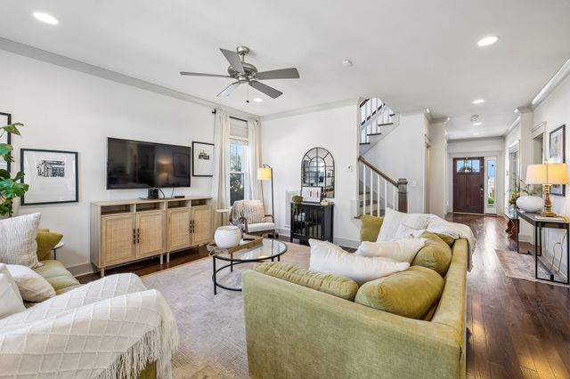 223 Treutland Ave, Nashville, TN 37207