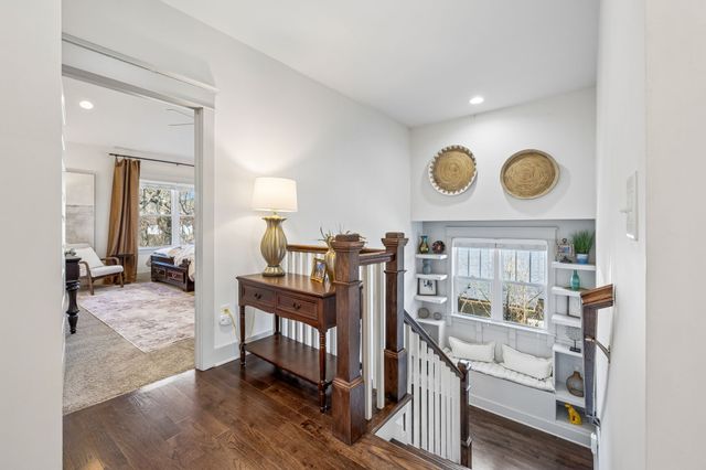 223 Treutland Ave, Nashville, TN 37207