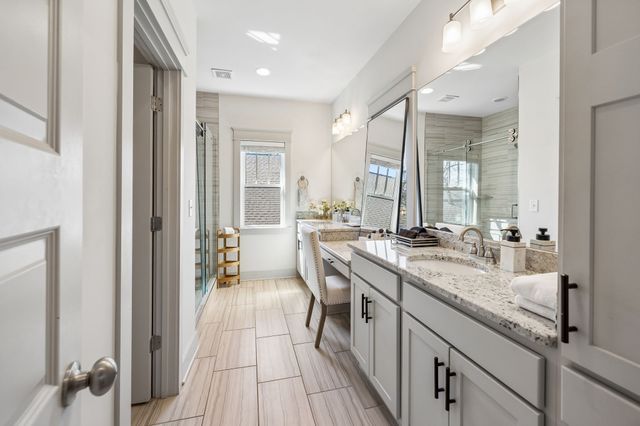 223 Treutland Ave, Nashville, TN 37207