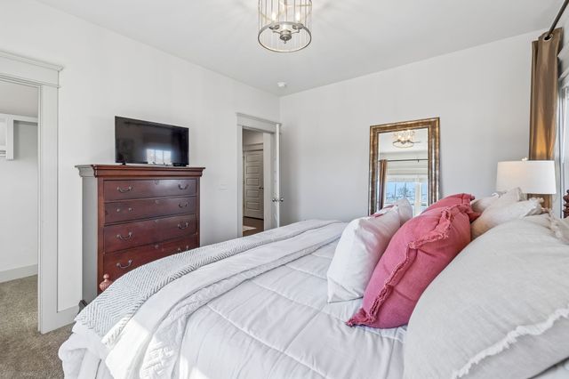 223 Treutland Ave, Nashville, TN 37207