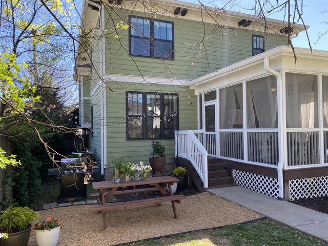 223 Treutland Ave, Nashville, TN 37207