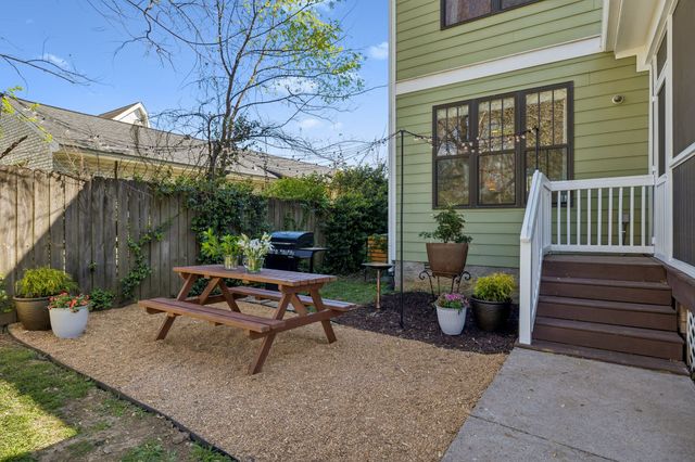 223 Treutland Ave, Nashville, TN 37207