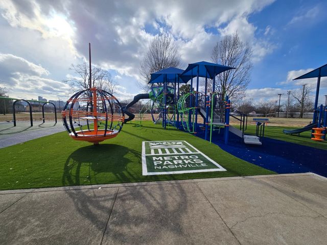 223 Treutland Ave, Nashville, TN 37207