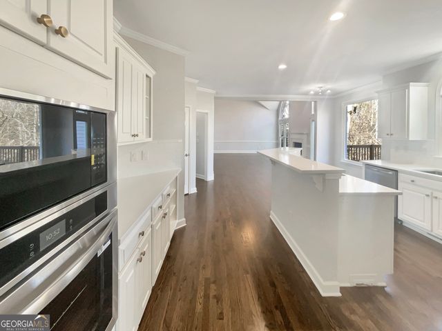 410 Hamilton Park Drive, Roswell, GA 30075