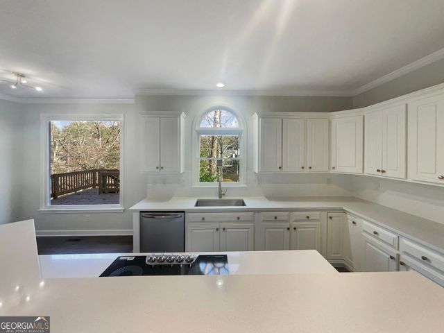 410 Hamilton Park Drive, Roswell, GA 30075