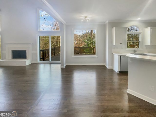 410 Hamilton Park Drive, Roswell, GA 30075