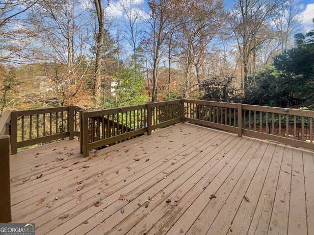 410 Hamilton Park Drive, Roswell, GA 30075