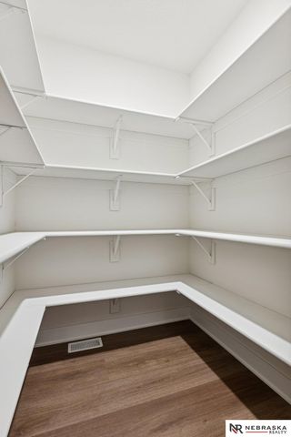 10905 N 160 Street, Bennington, NE 68007