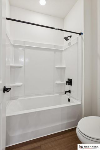 10905 N 160 Street, Bennington, NE 68007