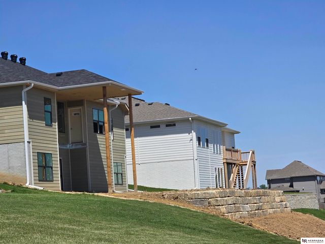 10905 N 160 Street, Bennington, NE 68007