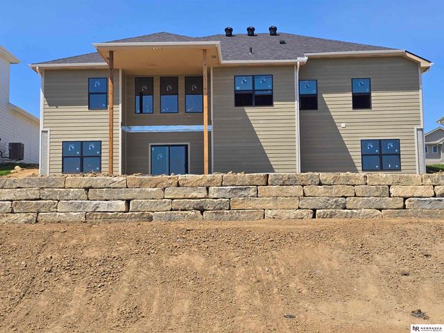 10905 N 160 Street, Bennington, NE 68007