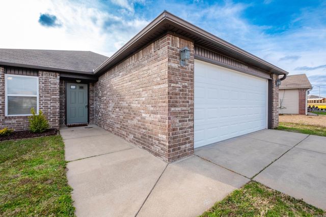 13009 Bell Flower Drive, North Little Rock, AR 72117