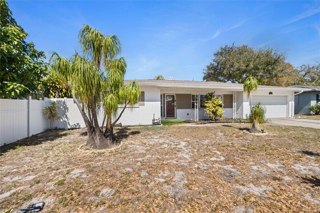 820 3RD AVENUE SW, Largo, FL 33770