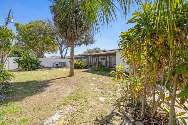 820 3RD AVENUE SW, Largo, FL 33770