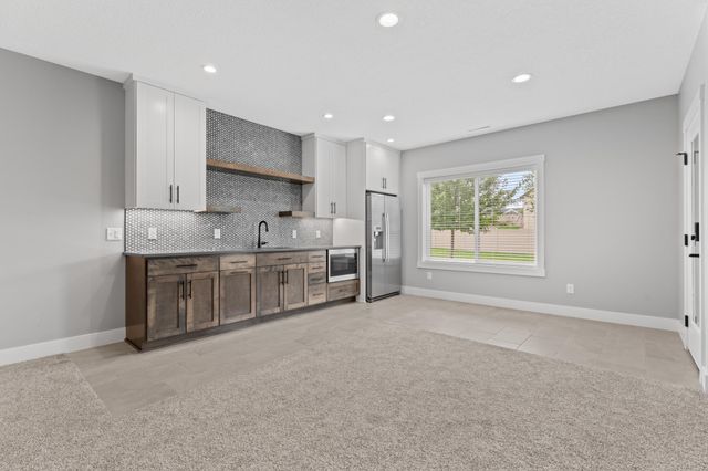 2108 Whitlee Lane SW, Rochester, MN 55902