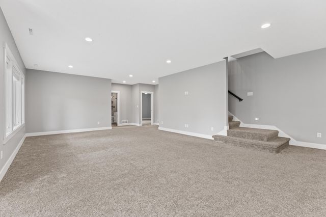 2108 Whitlee Lane SW, Rochester, MN 55902