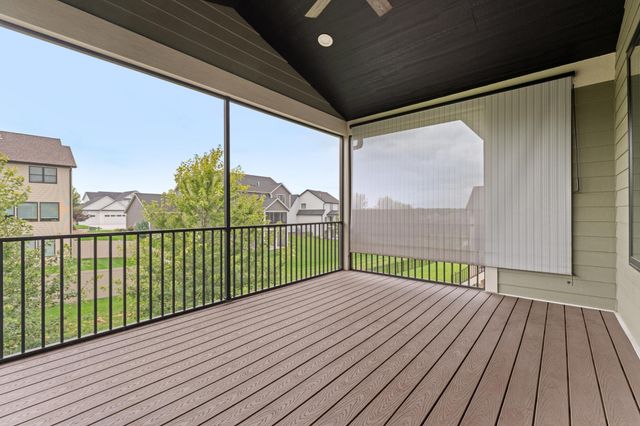 2108 Whitlee Lane SW, Rochester, MN 55902