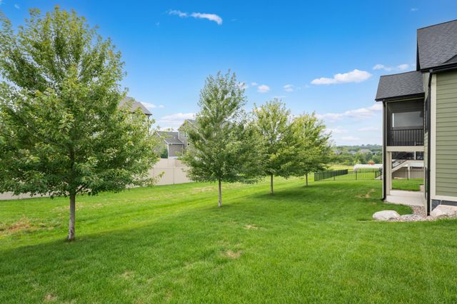 2108 Whitlee Lane SW, Rochester, MN 55902