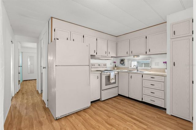 1012 50TH AVE PLAZA W, Bradenton, FL 34207