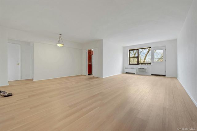 620 Pelham Road 6J, New Rochelle, NY 10805