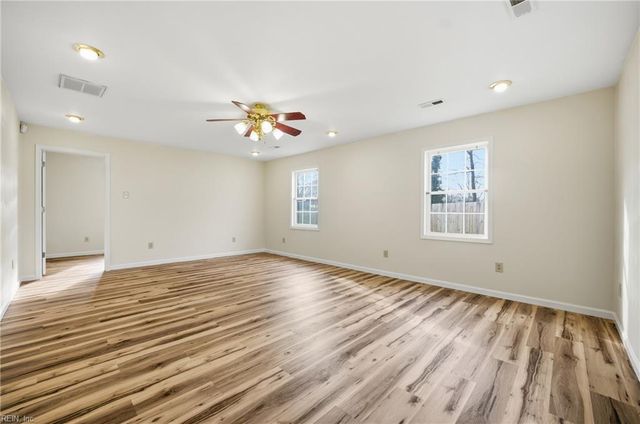 9 Holly Hill CT, Portsmouth, VA 23702