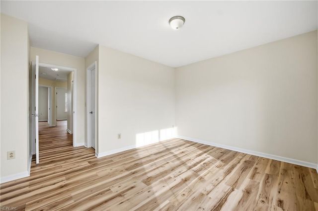 9 Holly Hill CT, Portsmouth, VA 23702