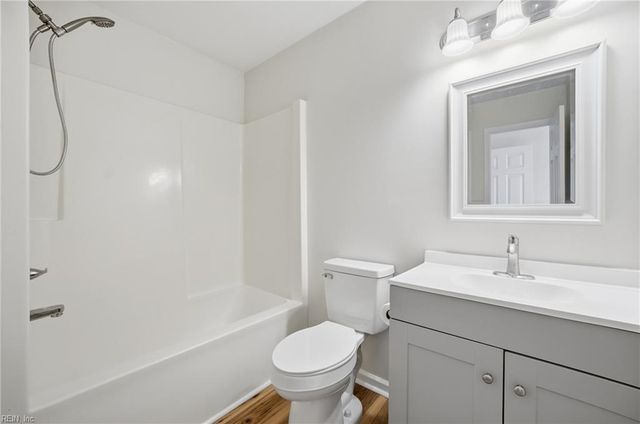 9 Holly Hill CT, Portsmouth, VA 23702