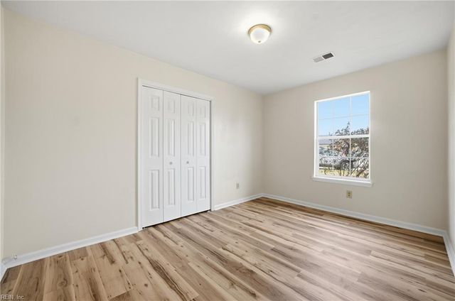 9 Holly Hill CT, Portsmouth, VA 23702