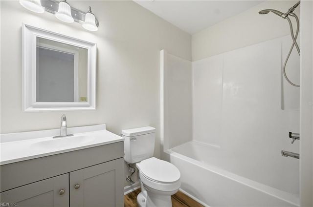 9 Holly Hill CT, Portsmouth, VA 23702