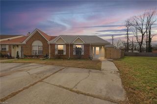 9 Holly Hill CT, Portsmouth, VA 23702