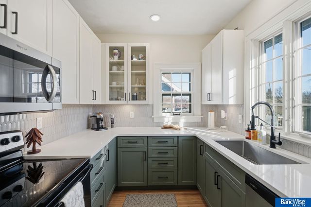 2644 S 12th Street, Lincoln, NE 68502