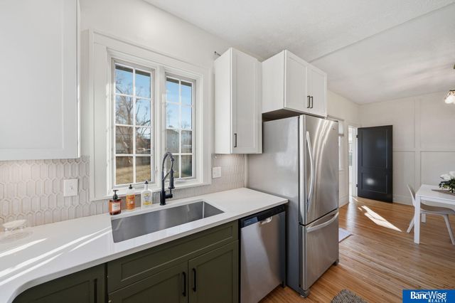 2644 S 12th Street, Lincoln, NE 68502