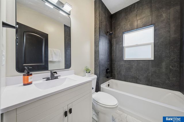 2644 S 12th Street, Lincoln, NE 68502