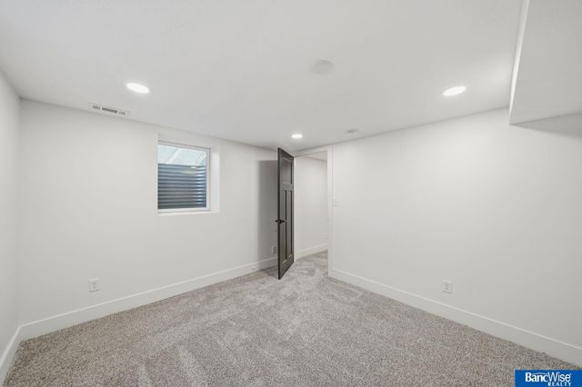 2644 S 12th Street, Lincoln, NE 68502