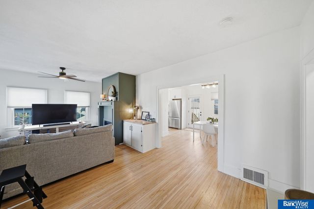 2644 S 12th Street, Lincoln, NE 68502