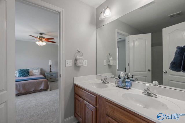 5107 Creekstone Drive, Owens Cross Roads, AL 35763