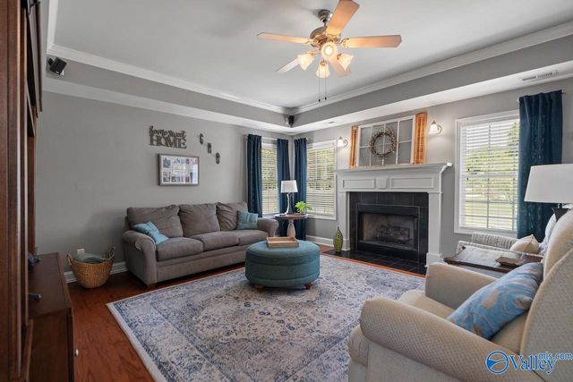 5107 Creekstone Drive, Owens Cross Roads, AL 35763