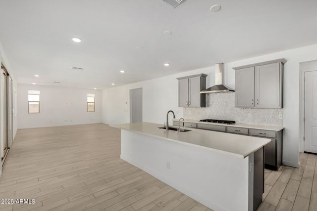 18038 W VOGEL Avenue, Goodyear, AZ 85338