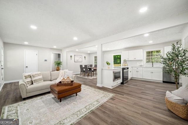 2356 Cambridge Street, Snellville, GA 30078