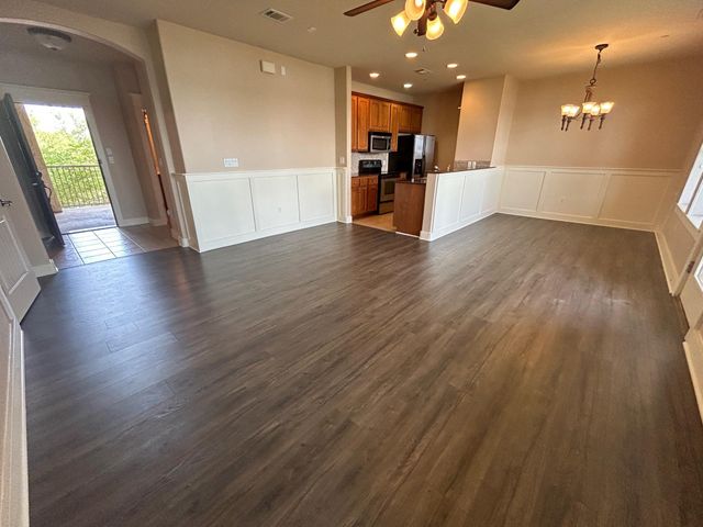 6608 Lantern View DR 202, Jonestown, TX 78645