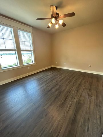 6608 Lantern View DR 202, Jonestown, TX 78645