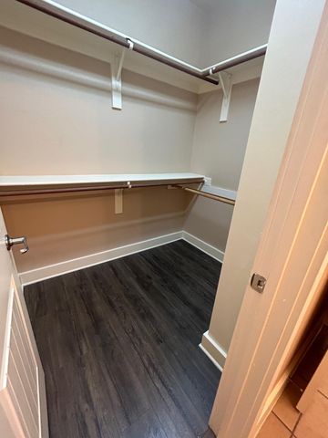 6608 Lantern View DR 202, Jonestown, TX 78645