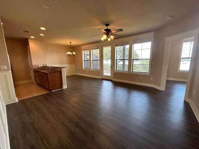 6608 Lantern View DR 202, Jonestown, TX 78645