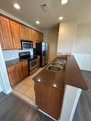 6608 Lantern View DR 202, Jonestown, TX 78645