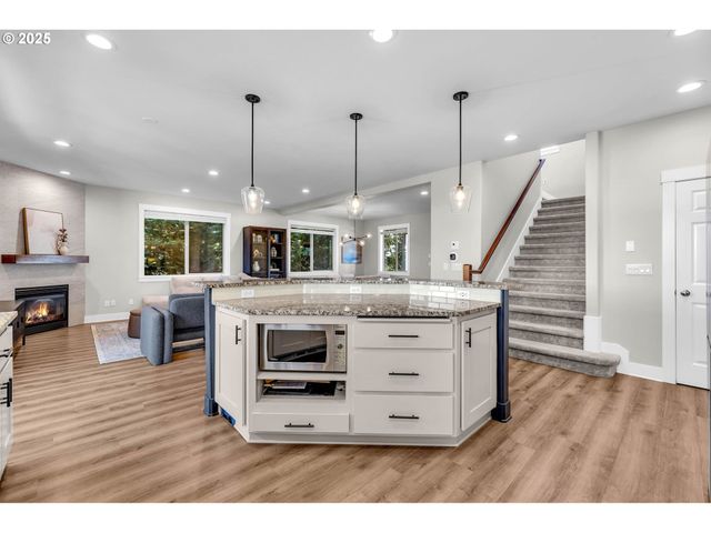 2217 Nw 110TH Cir, Vancouver, WA 98685