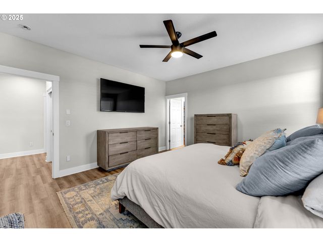 2217 Nw 110TH Cir, Vancouver, WA 98685
