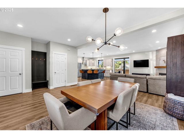 2217 Nw 110TH Cir, Vancouver, WA 98685